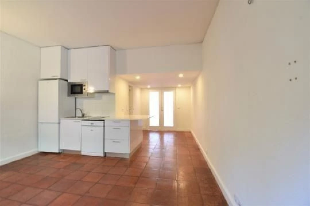 Apartamento T1 para Arrendamento em Estoril Foto 5