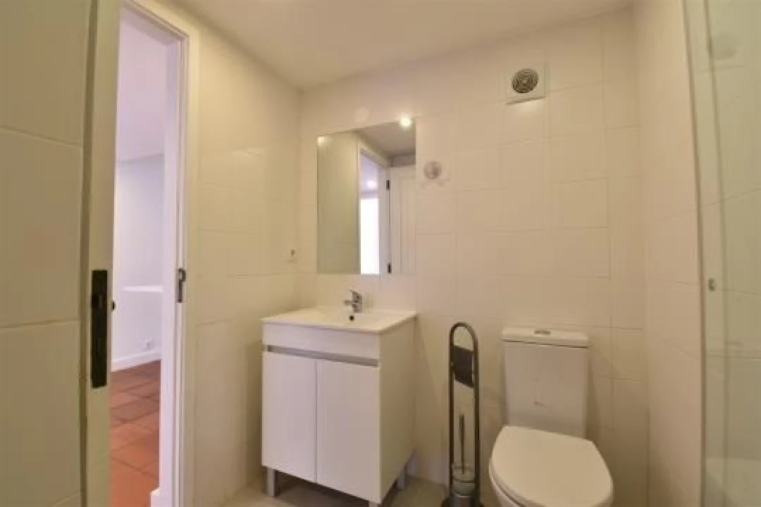 Apartamento T1 para Arrendamento em Estoril Foto 6