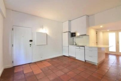 Apartamento T1 para Arrendamento em Estoril