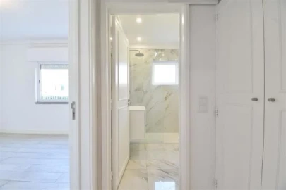 Apartamento T2 para Arrendamento em Monte Estoril