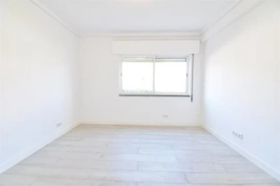 Apartamento T2 para Arrendamento em Monte Estoril