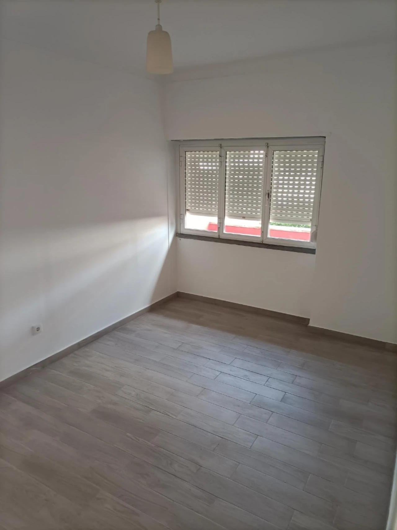 Apartamento T2 para Venda em Mem martins Foto 4