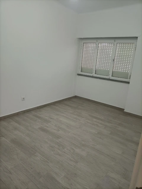 Apartamento T2 para Venda em Mem martins