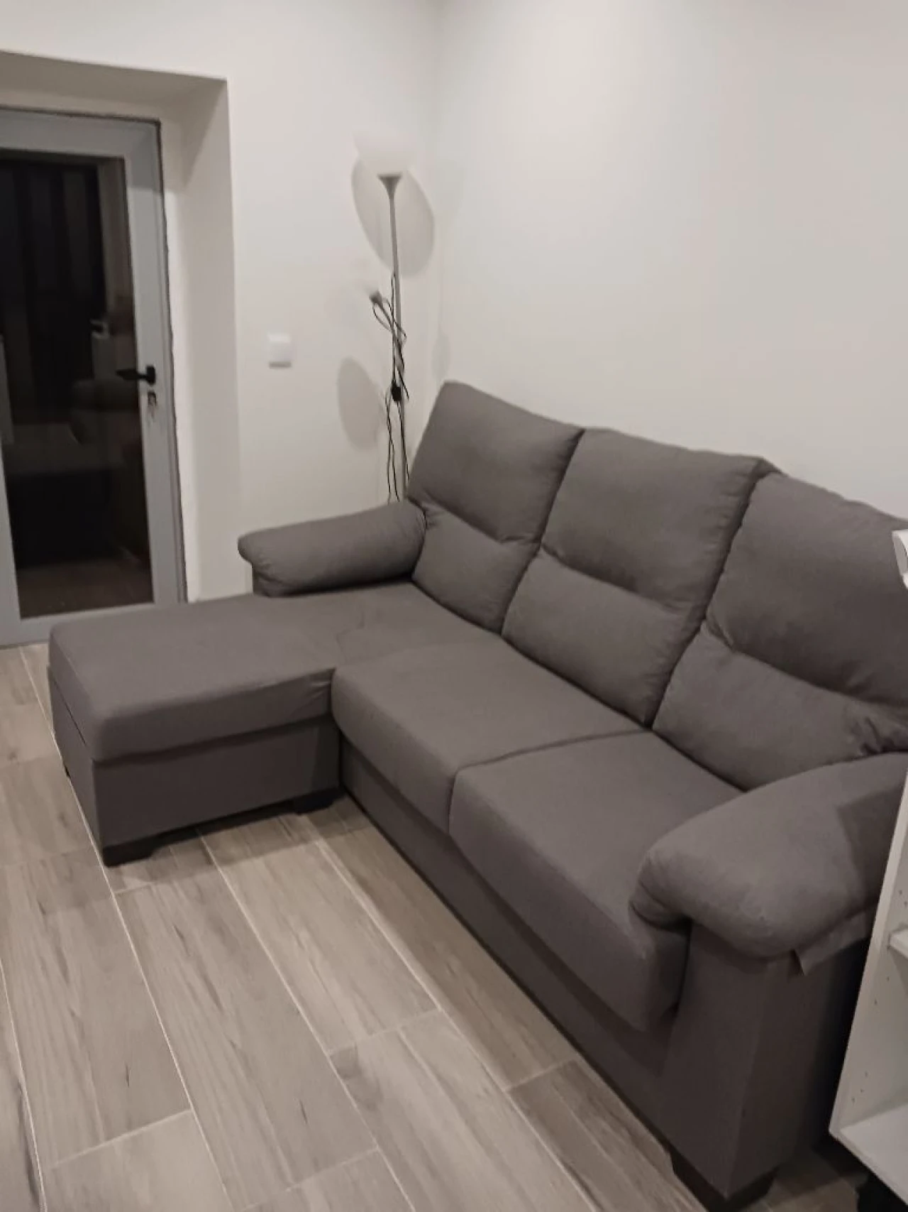 Apartamento T1 para Arrendamento em Parede Foto 3