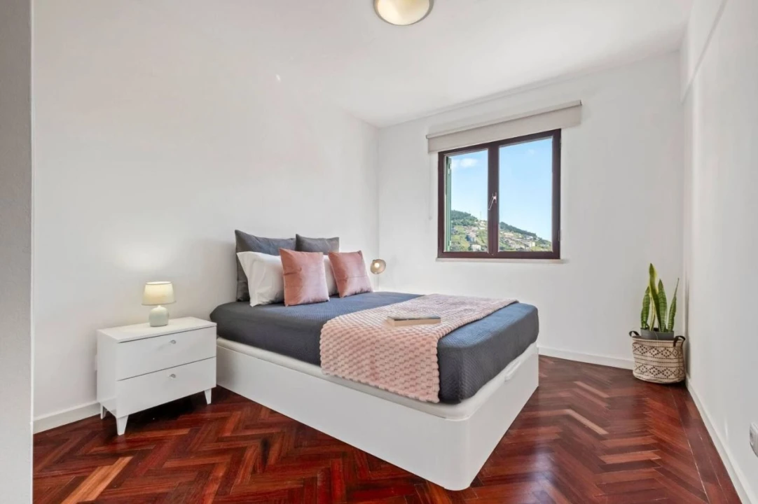 Apartamento T2 para Venda em Caniço Foto 8