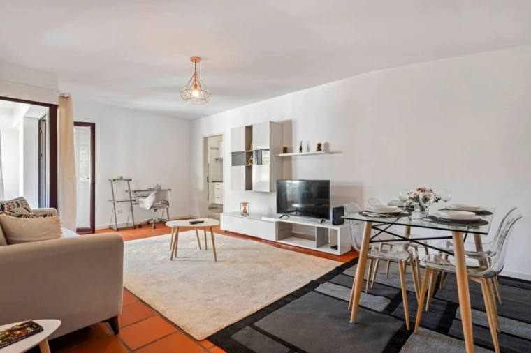 Apartamento T2 para Venda em Caniço Foto 2