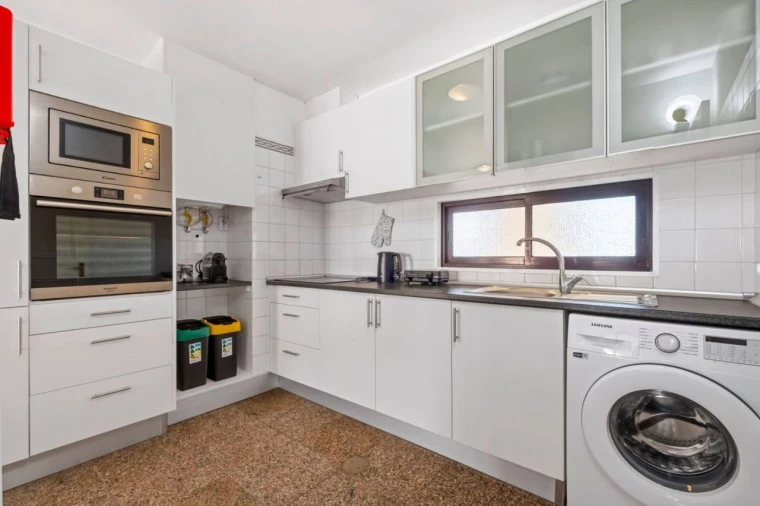 Apartamento T2 para Venda em Caniço Foto 5