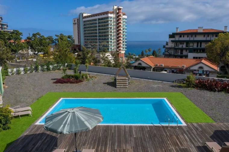Moradia T4 para Venda em Funchal Foto 3