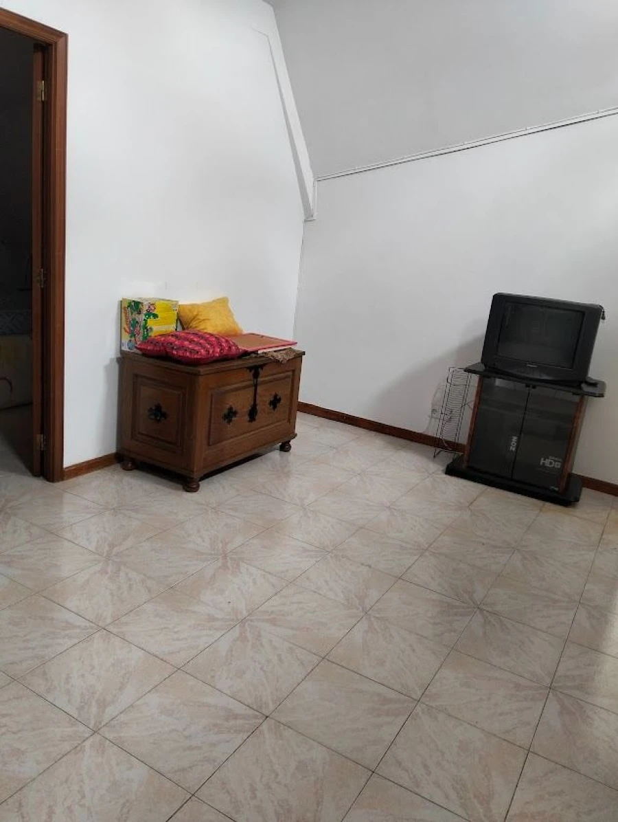 Moradia T6 para Venda em Vale Maior Foto 13