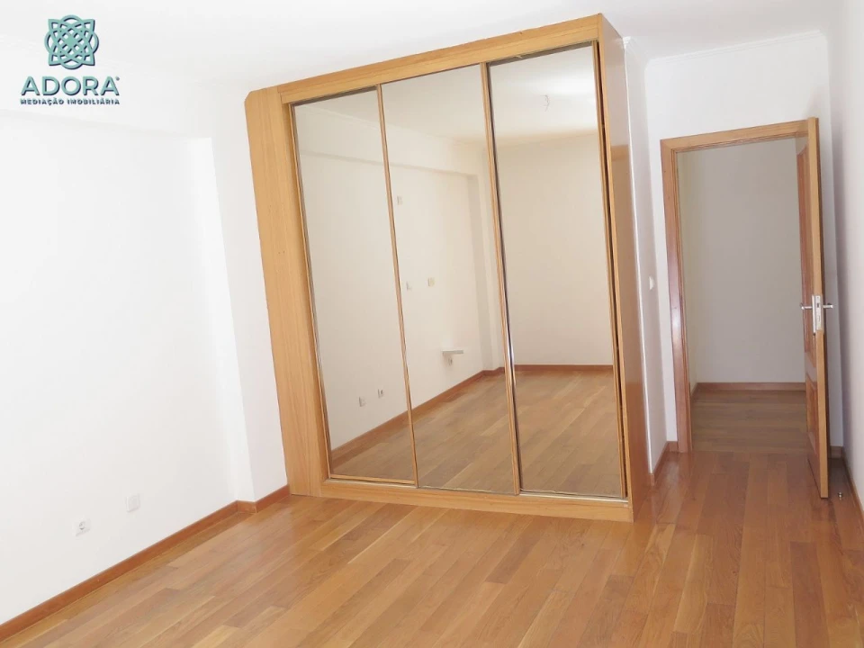 Apartamento T2 para Arrendamento em Linda a Velha Foto 16