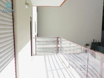 Apartamento T2 para Arrendamento em Linda a Velha