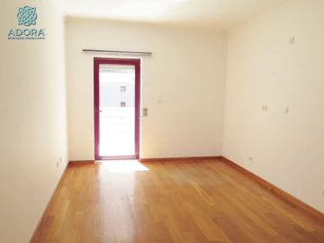Apartamento T2 para Arrendamento em Linda a Velha