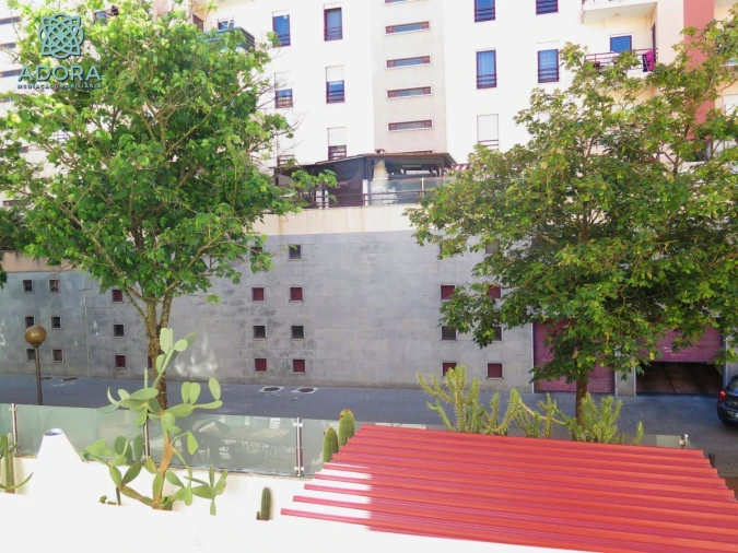 Apartamento T2 para Arrendamento em Linda a Velha Foto 6
