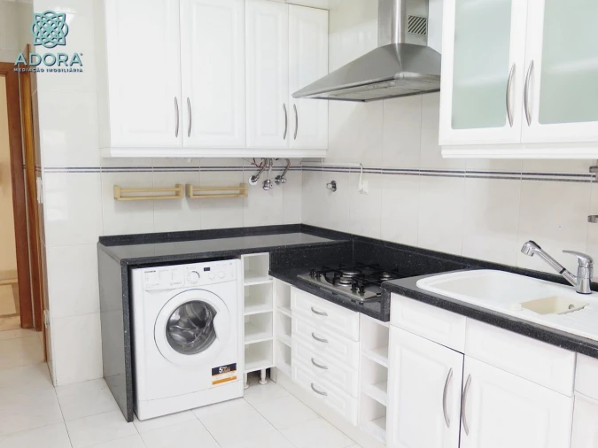 Apartamento T2 para Arrendamento em Linda a Velha Foto 12