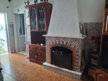 Moradia T2 para Venda em Torres Novas