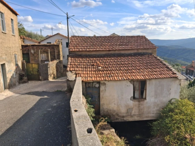 Moradia T2 para Venda em Trinhão Foto 7