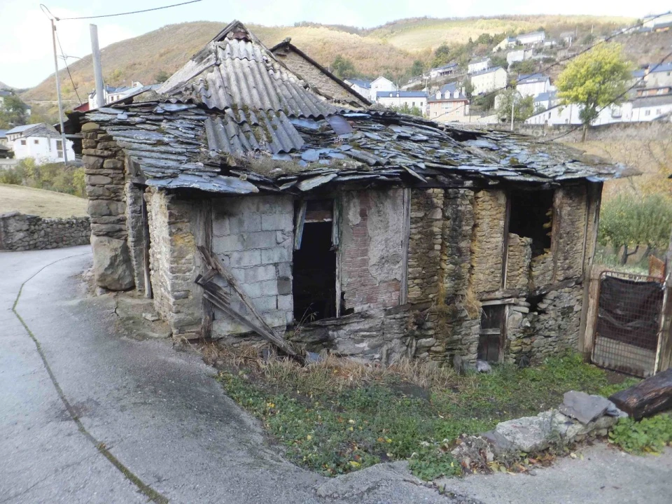 Terreno para Venda em Tondela Foto 1