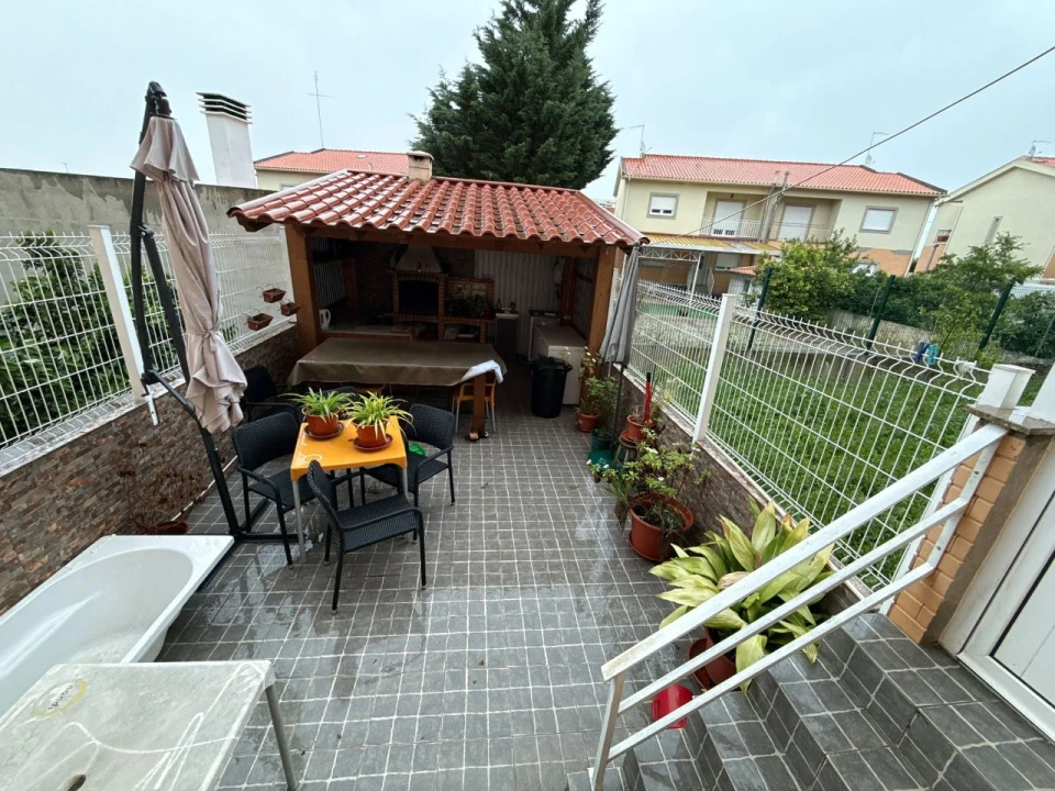 Apartamento T3 para Venda em Vila Nova de Foz Côa Foto 3