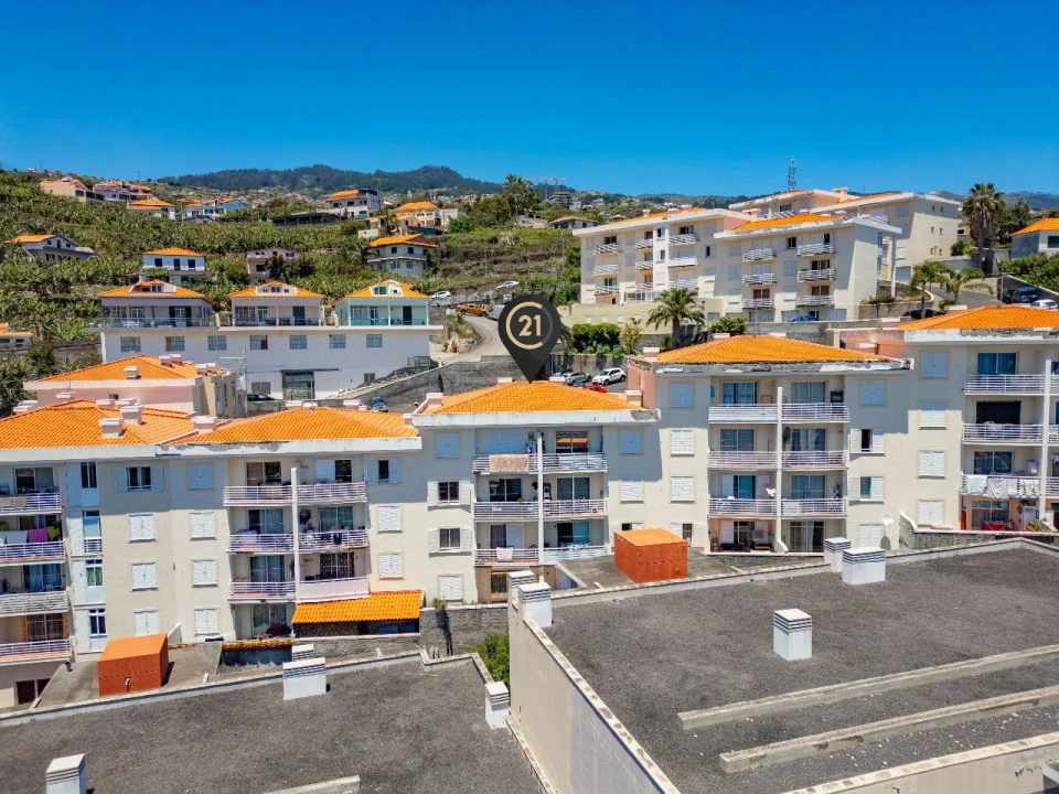 Apartamento T2 para Venda em Câmara de Lobos Foto 2