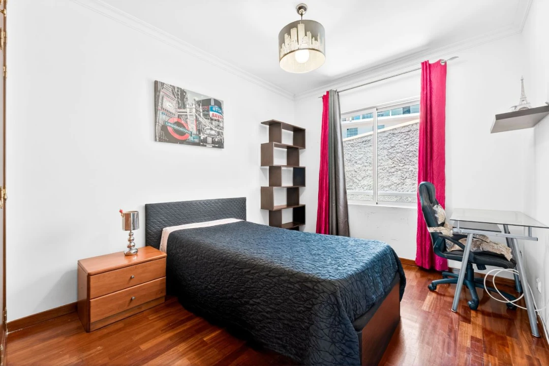 Apartamento T2 para Venda em Câmara de Lobos Foto 10