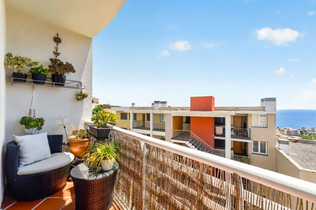 Apartamento T2 para Venda em Câmara de Lobos Foto 13