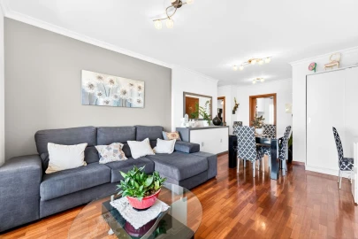 Apartamento T2 para Venda em Câmara de Lobos