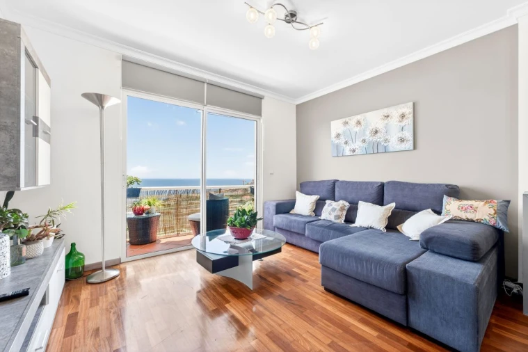 Apartamento T2 para Venda em Câmara de Lobos Foto 5