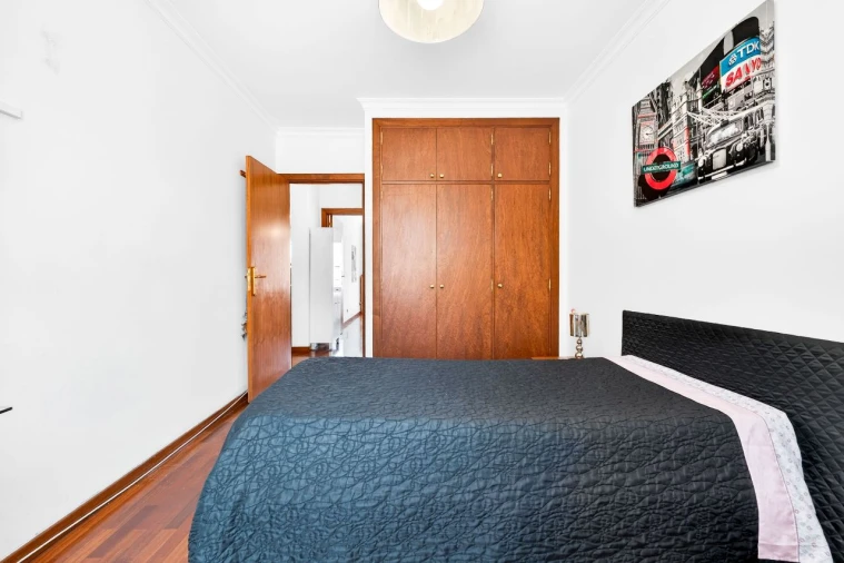 Apartamento T2 para Venda em Câmara de Lobos Foto 12