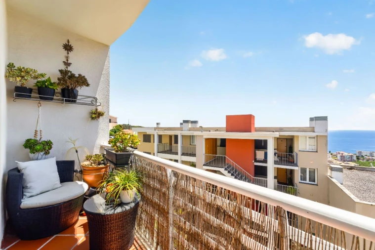 Apartamento T2 para Venda em Câmara de Lobos Foto 13