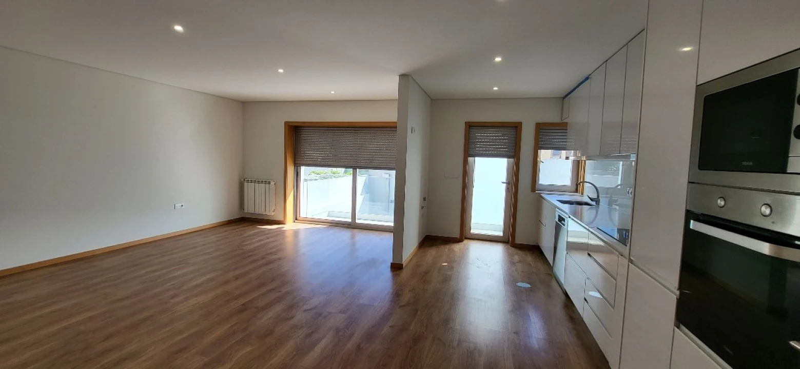 Apartamento T2 para Venda em Espinho Foto 13