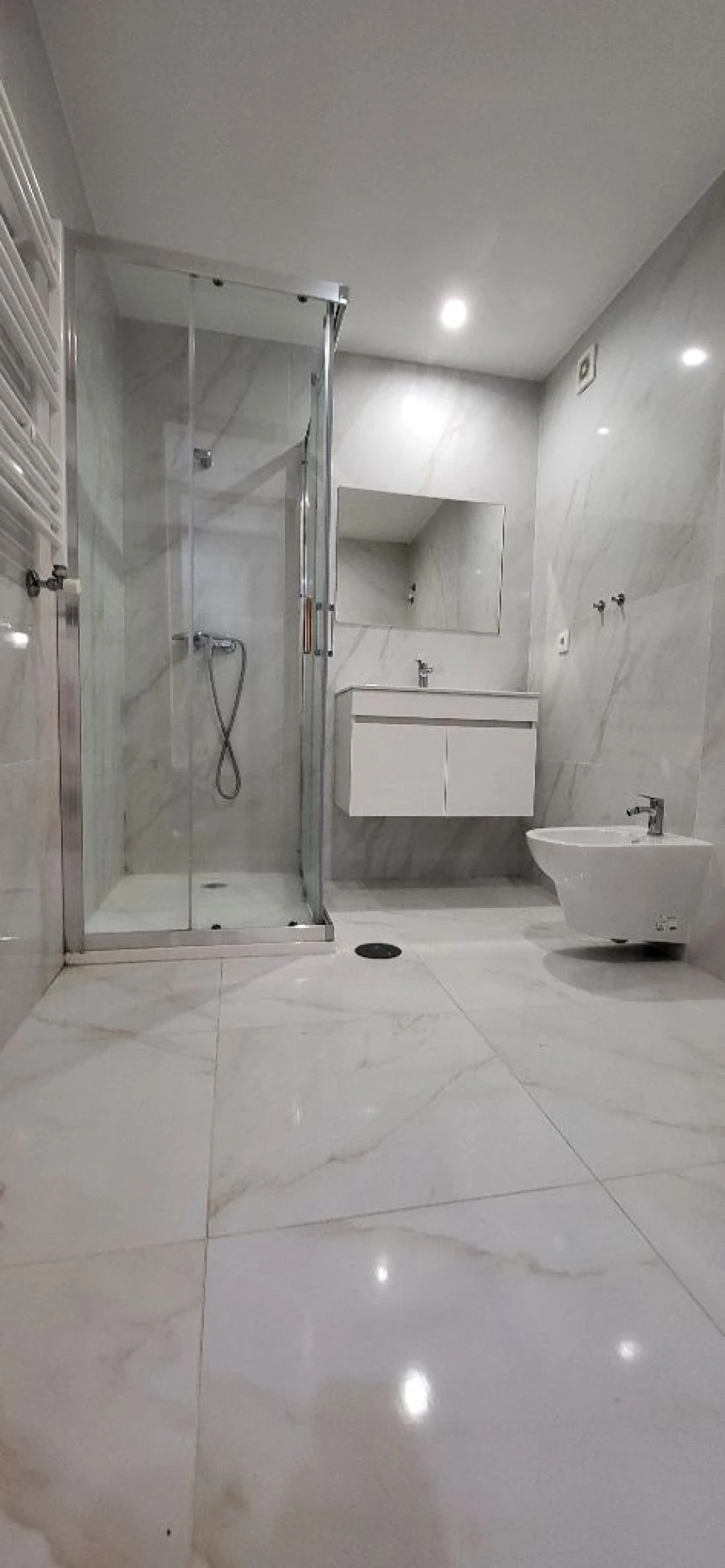 Apartamento T2 para Venda em Espinho Foto 16