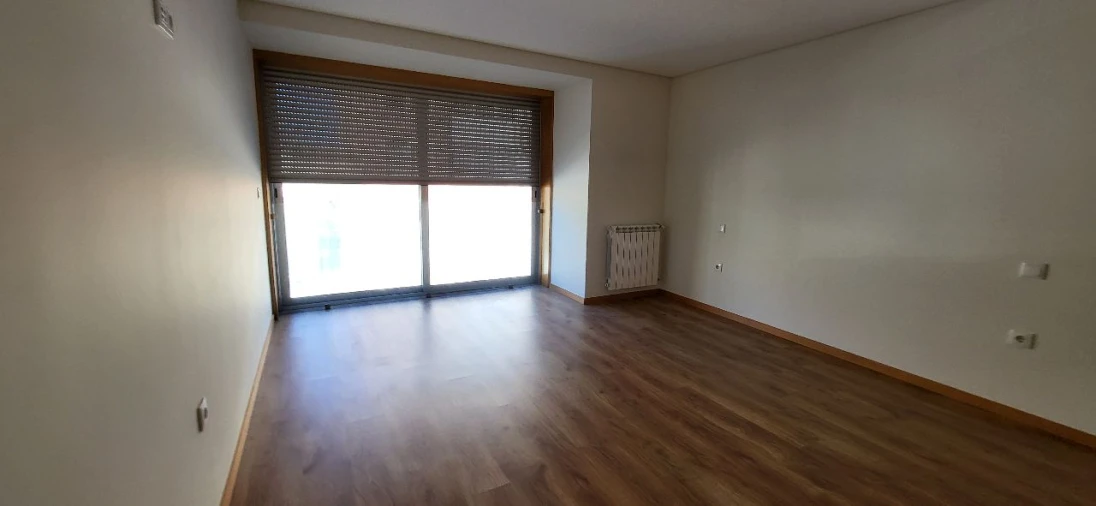 Apartamento T2 para Venda em Espinho Foto 9