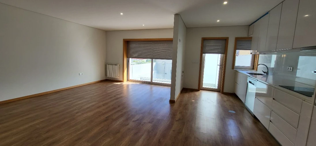 Apartamento T2 para Venda em Espinho Foto 14