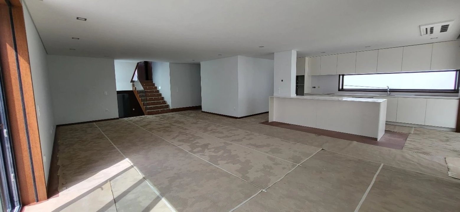 Moradia T4 para Venda em Ovar Foto 13
