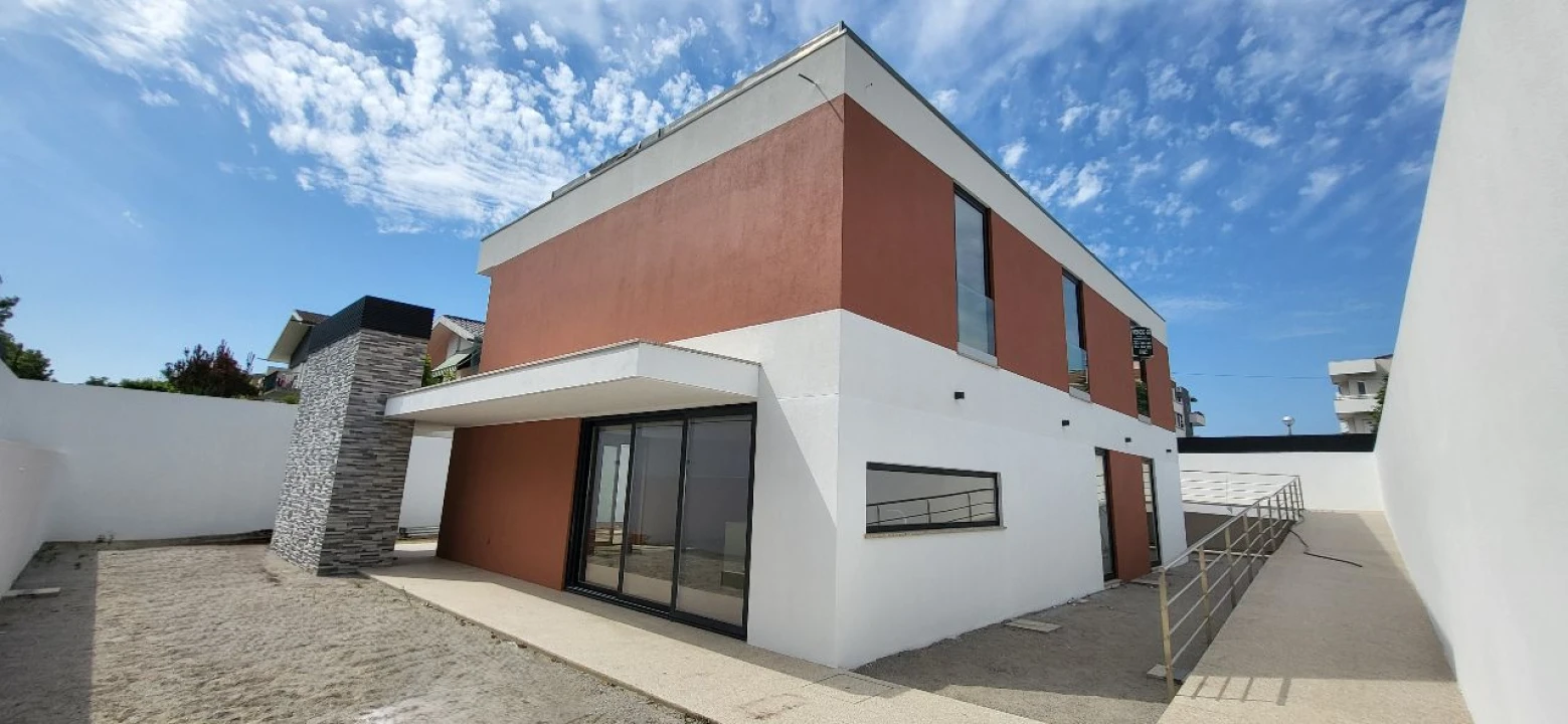Moradia T4 para Venda em Ovar Foto 25