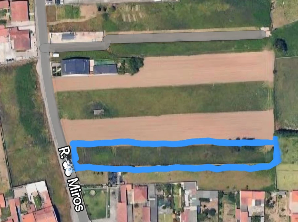 Terreno para Venda em Espinho Foto 1