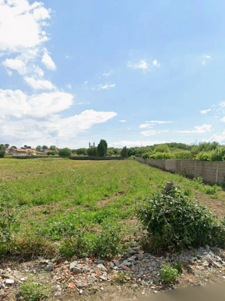 Terreno para Venda em Espinho Foto 4