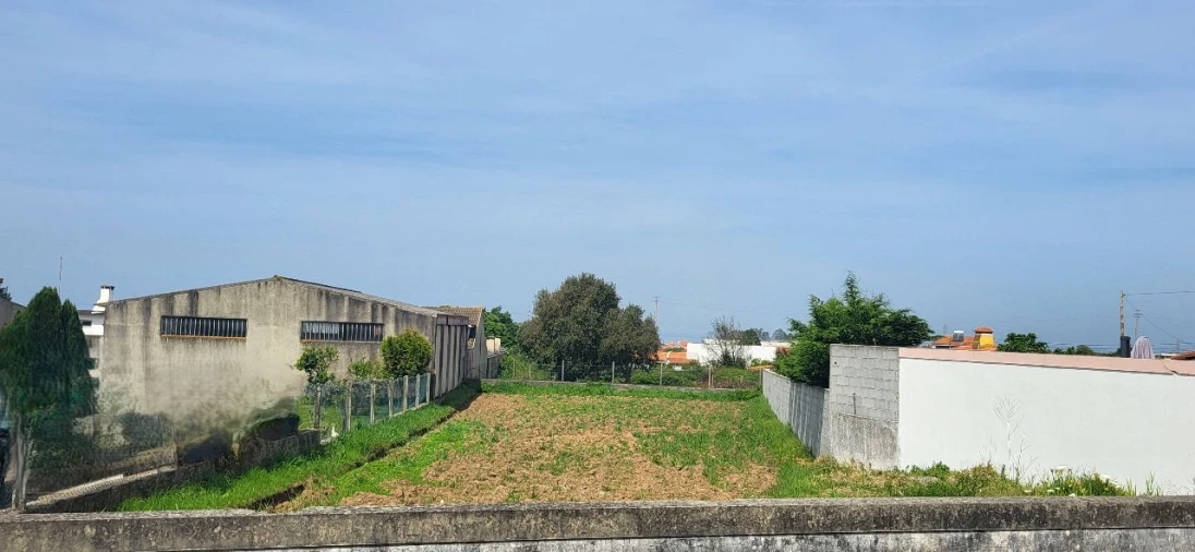 Terreno para Venda em Espinho Foto 4
