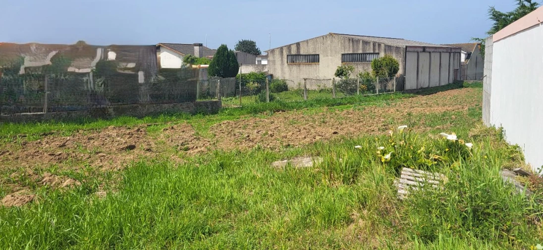 Terreno para Venda em Espinho Foto 6