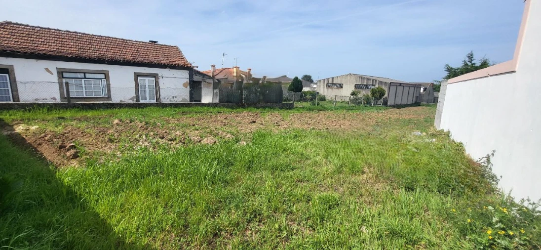 Terreno para Venda em Espinho Foto 8