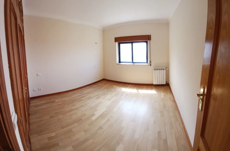 Apartamento T3 para Venda em Matarraque Foto 13