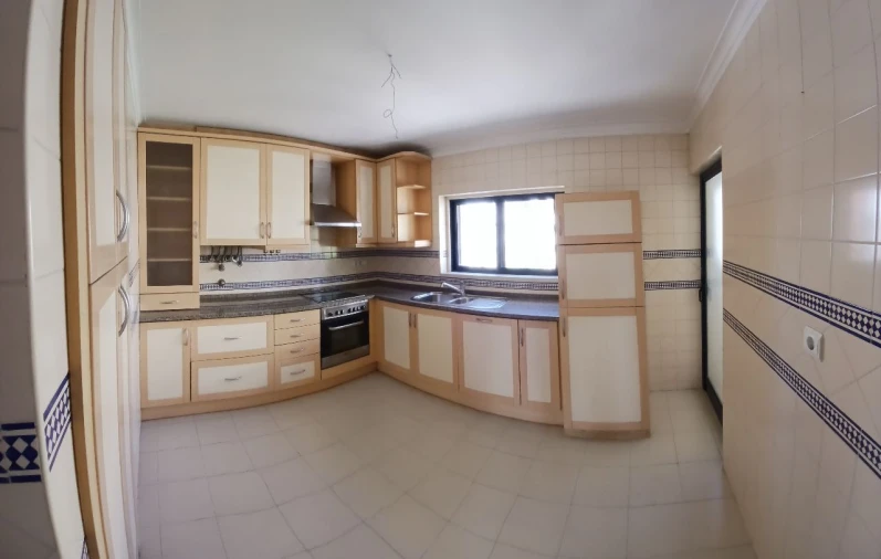Apartamento T3 para Venda em Matarraque Foto 3