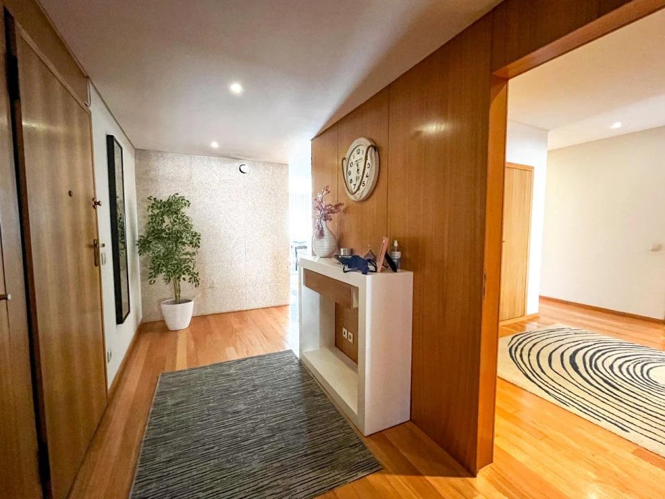 Apartamento T3 para Arrendamento em Guimarães Foto 4