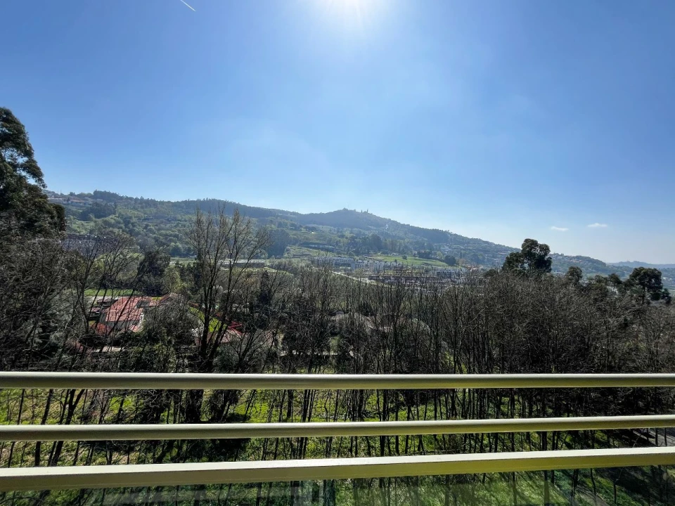 Apartamento T3 para Arrendamento em Guimarães Foto 3
