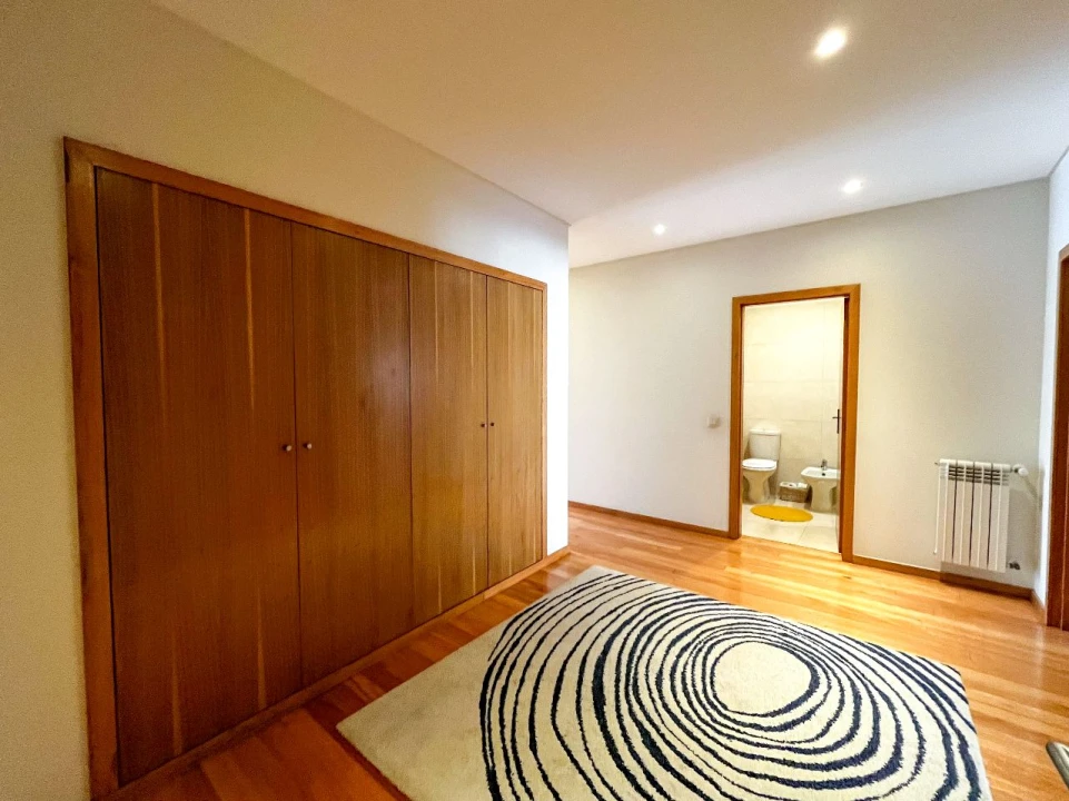 Apartamento T3 para Arrendamento em Guimarães Foto 6