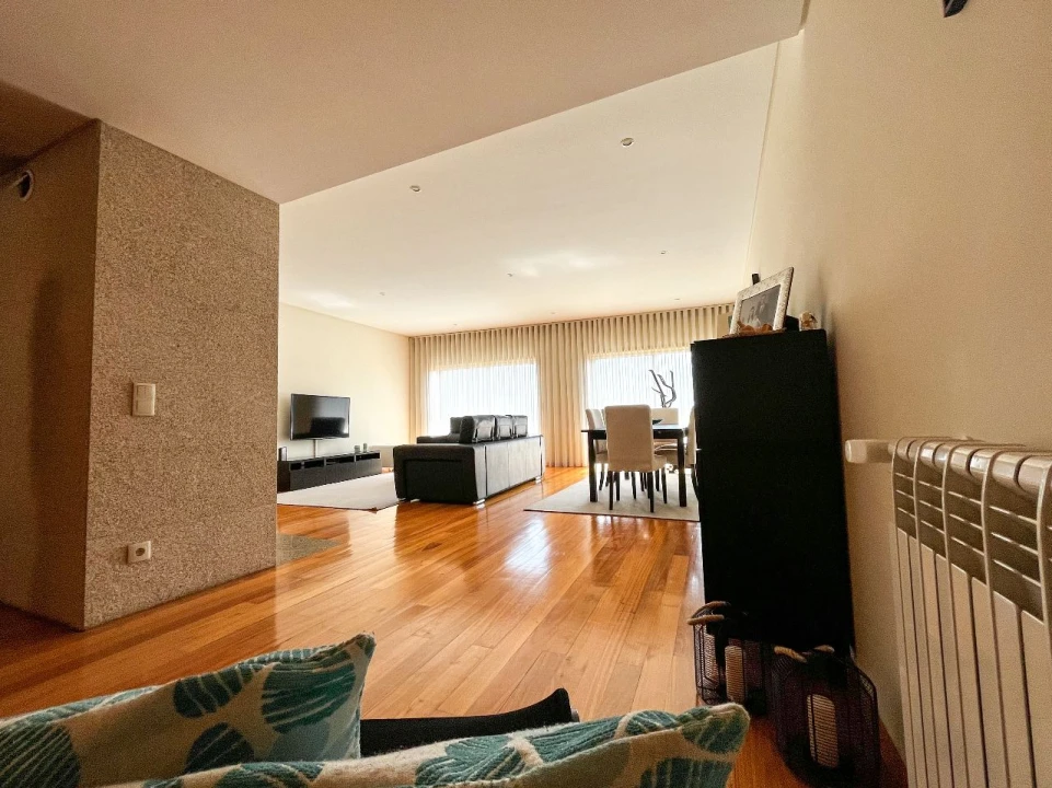 Apartamento T3 para Arrendamento em Guimarães Foto 5