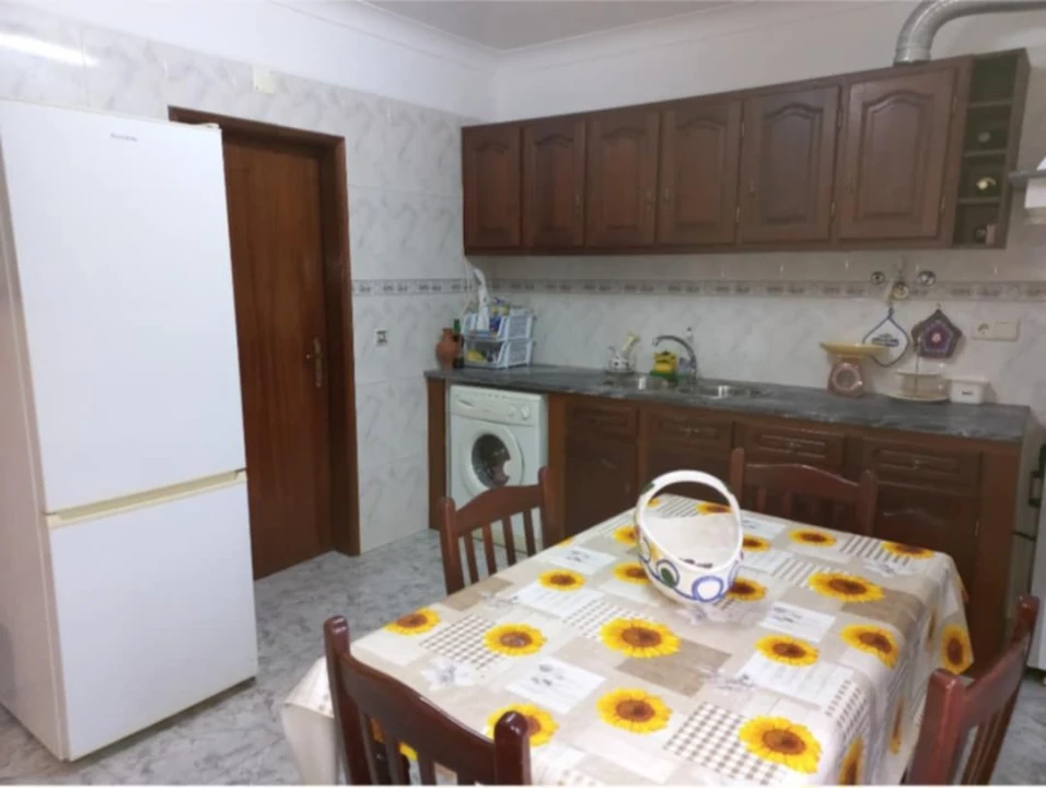 Apartamento T2 para Arrendamento em Relíquias Foto 8