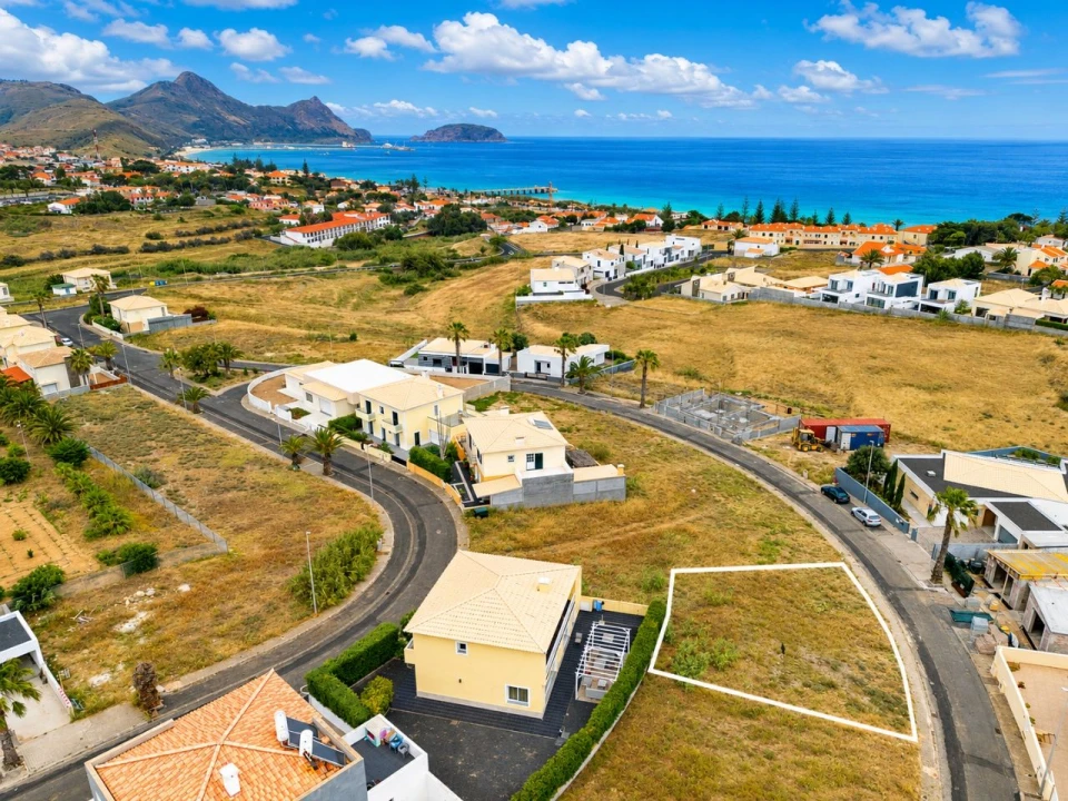 Terreno para Venda em Porto Santo Foto 1