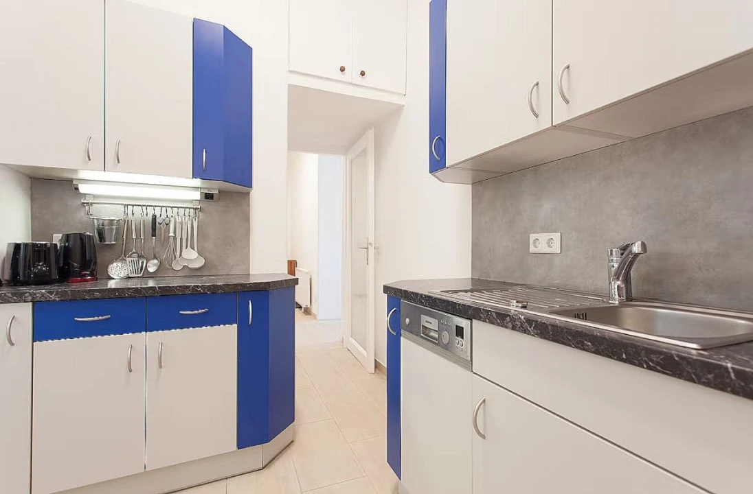 Apartamento T1 para Arrendamento em Porto Foto 7
