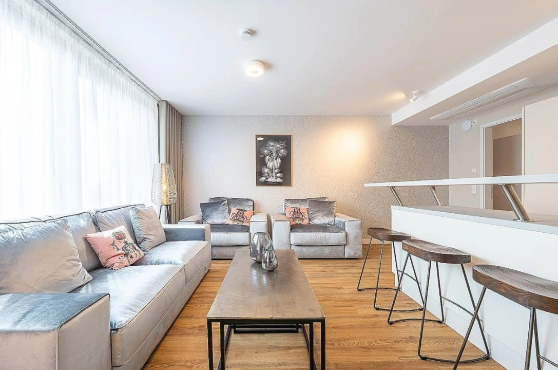 Apartamento T3 para Arrendamento em São João do Estoril Foto 1